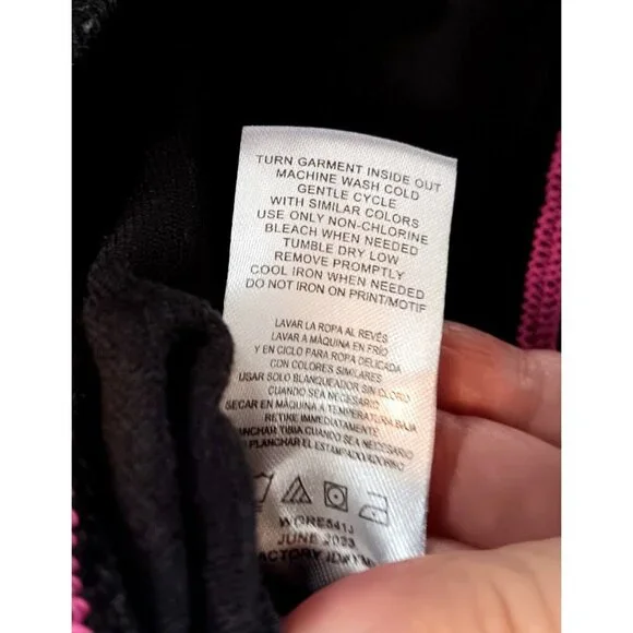 3/10 Betsey Johnson Girl's Velour Sequined Rainbow Top Size 6 Black Embellished - Picture 10 of 10